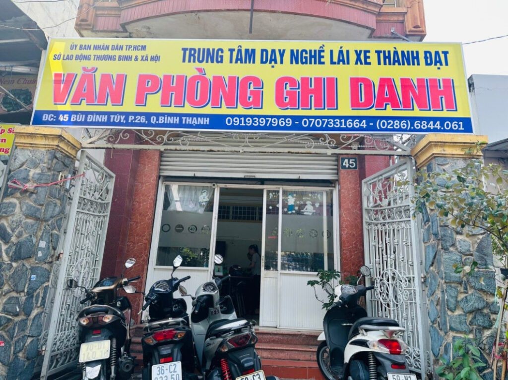 học thi bằng lái xe C1